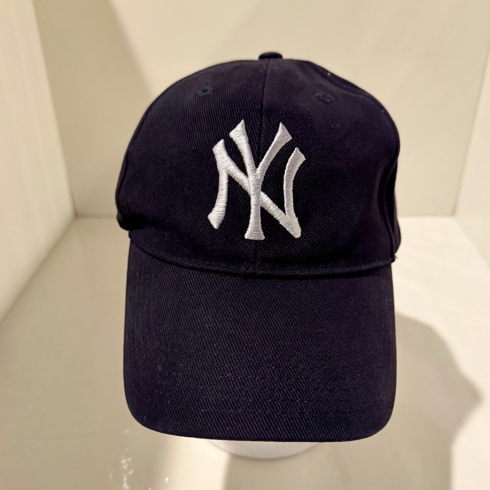 47 Brand New York Yankees Official Cap in Navy and White Unisex